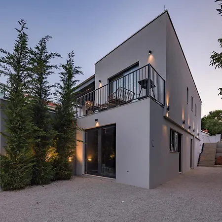 Luxurious Medellin Villa Pridraga